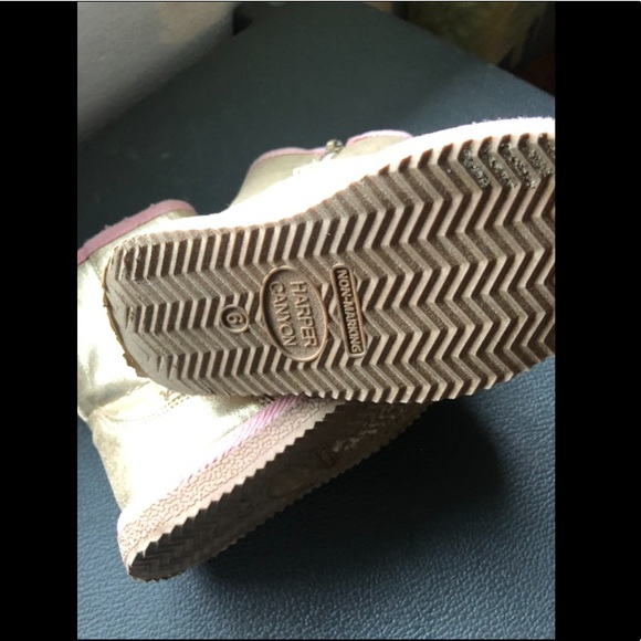 Harper Canyon Gold Toddler ‘Ugg’ Boots - Picture 2 of 2